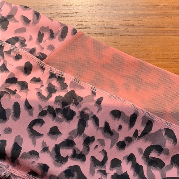 Fabletics Pink Leopard Mila Pocket Mesh Powerhold - Picture 6 of 7
